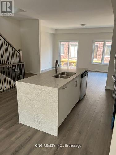 13 Heathrow Lane E, Caledon, ON - Indoor Photo Showing Kitchen With Double Sink