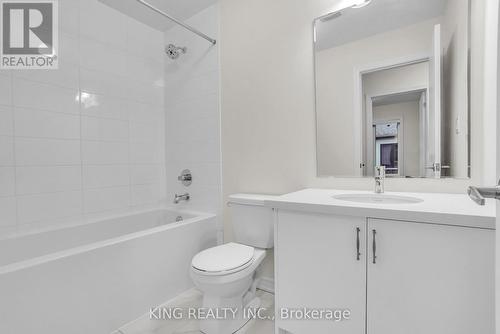 13 Heathrow Lane E, Caledon, ON - Indoor Photo Showing Bathroom