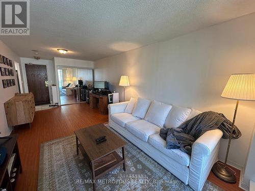 905 - 3 Pemberton Avenue, Toronto, ON - Indoor Photo Showing Living Room