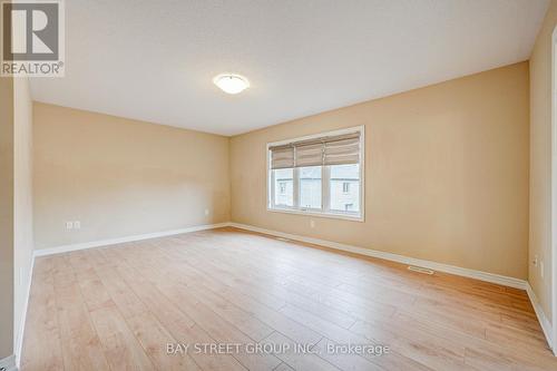 33 Jeffrey Nihda Crescent, Markham, ON - Indoor Photo Showing Other Room