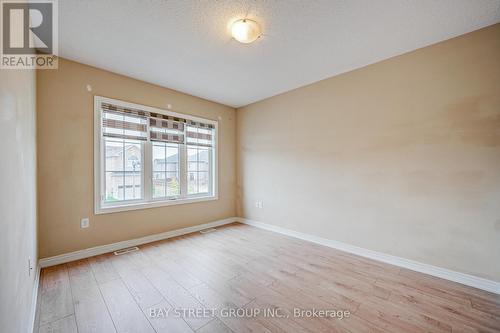 33 Jeffrey Nihda Crescent, Markham, ON - Indoor Photo Showing Other Room