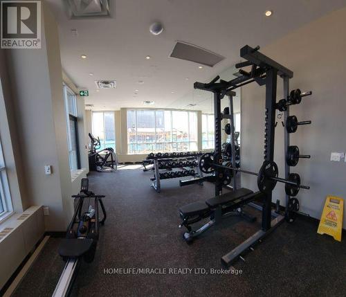 215 - 60 Honeycrisp Crescent, Vaughan, ON - Indoor Photo Showing Gym Room