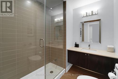 1015 - 12 Woodstream Boulevard, Vaughan, ON - Indoor Photo Showing Bathroom