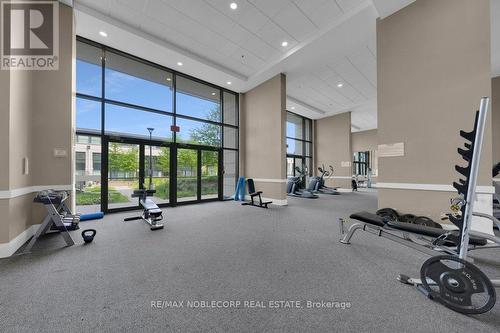 1015 - 12 Woodstream Boulevard, Vaughan, ON - Indoor Photo Showing Gym Room