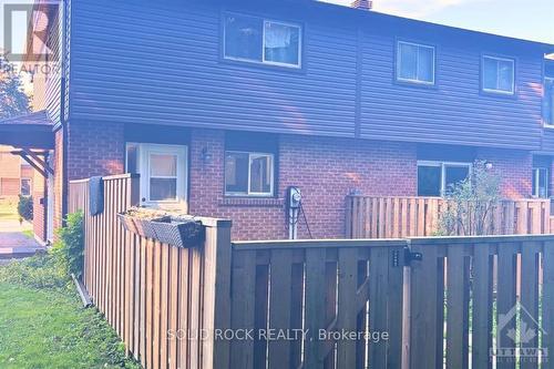 3180 Stockton Drive, Ottawa, ON - Outdoor