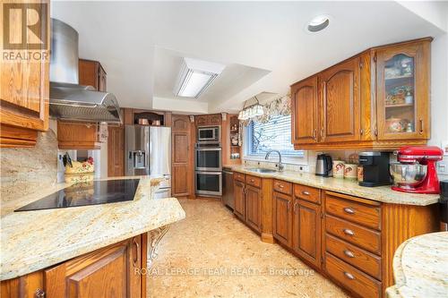 1100 Moffatt Drive, Ottawa, ON - Indoor Photo Showing Kitchen