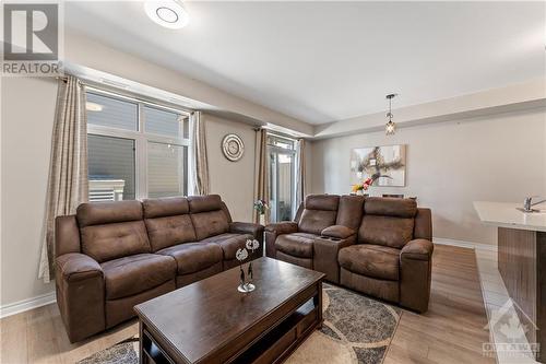 861D Blackcomb Private, Ottawa, ON - Indoor Photo Showing Living Room