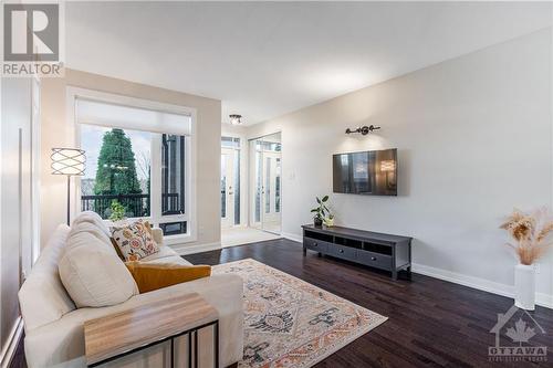 626 Brian Good Avenue Unit#14, Manotick, ON - Indoor Photo Showing Living Room