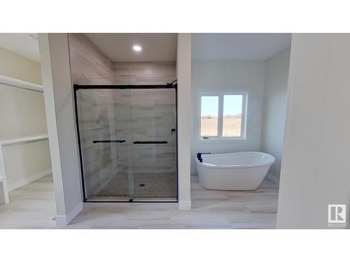 52103 Rge Road 280, Rural Parkland County, AB - Indoor Photo Showing Bathroom