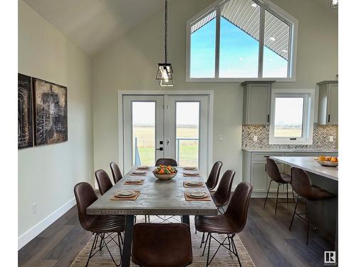 52103 Rge Road 280, Rural Parkland County, AB - Indoor Photo Showing Dining Room