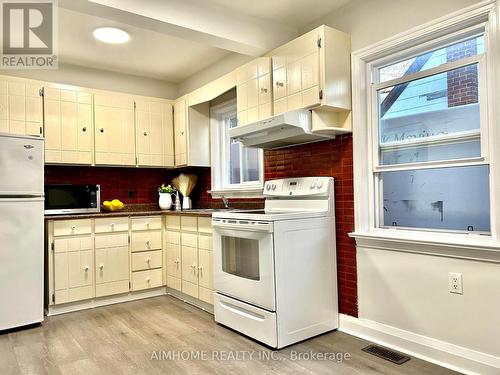 23 Kingswell Crescent, Toronto, ON - Indoor Photo Showing Kitchen