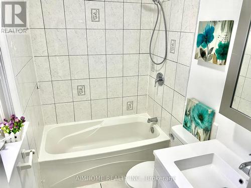 23 Kingswell Crescent, Toronto, ON - Indoor Photo Showing Bathroom