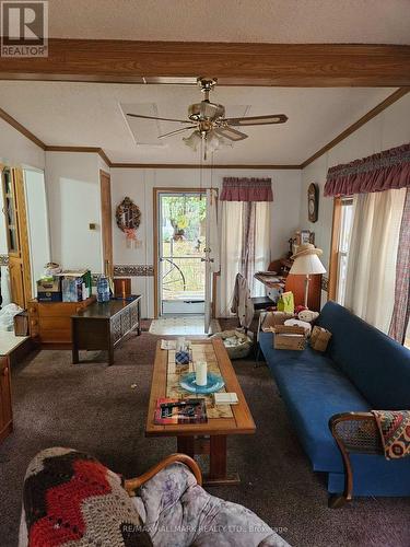 26 The Boardwalk, Wasaga Beach, ON - Indoor Photo Showing Living Room