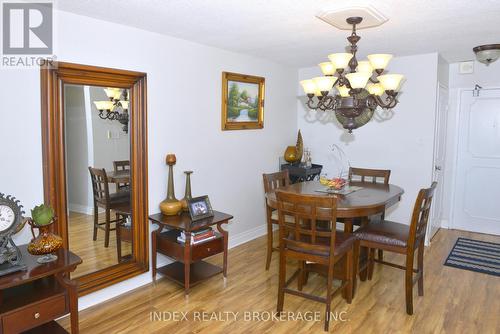 2003 - 3100 Kirwin Avenue E, Mississauga, ON - Indoor Photo Showing Dining Room