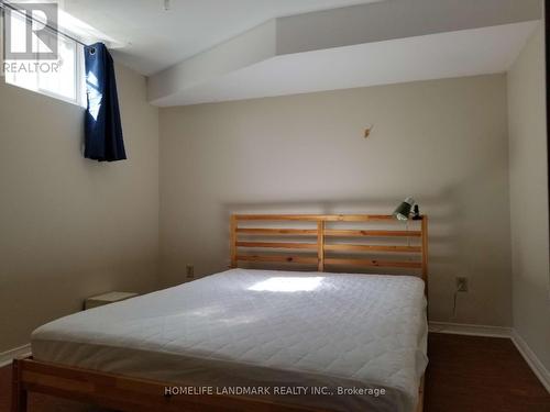 5659 Riverdale Crescent, Mississauga, ON - Indoor Photo Showing Bedroom