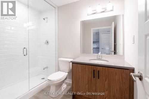 109 - 3265 Carding Mill Trail, Oakville, ON - Indoor Photo Showing Bathroom