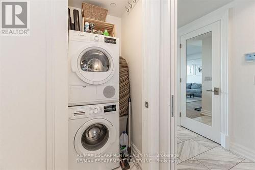 304 - 2060 Lakeshore Road, Burlington, ON - Indoor Photo Showing Laundry Room