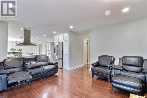 1149 River Street E, Prince Albert, SK - Indoor Photo Showing Living Room