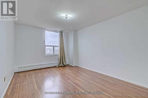 902 - 25 Four Winds Drive, Toronto, ON - Indoor Photo Showing Other Room