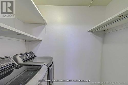 902 - 25 Four Winds Drive, Toronto, ON - Indoor Photo Showing Laundry Room