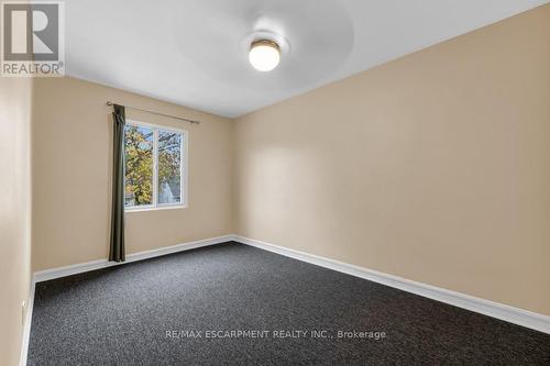 34 Sumach Street, Hamilton, ON - Indoor Photo Showing Other Room