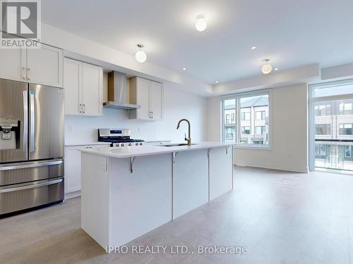 124 Tennant Circle, Vaughan, ON - Indoor Photo Showing Kitchen With Stainless Steel Kitchen With Upgraded Kitchen