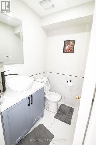 5350 Dryden Avenue, Burlington, ON - Indoor Photo Showing Bathroom