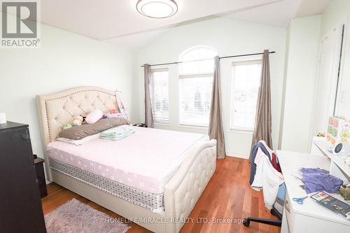 5350 Dryden Avenue, Burlington, ON - Indoor Photo Showing Bedroom