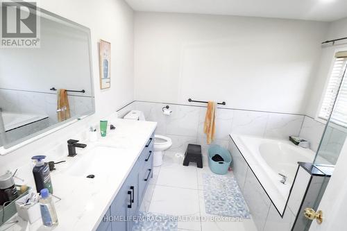 5350 Dryden Avenue, Burlington, ON - Indoor Photo Showing Bathroom