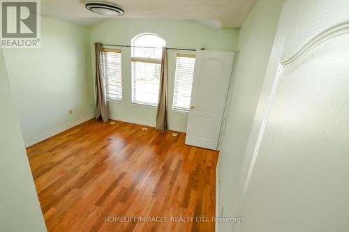 5350 Dryden Avenue, Burlington, ON - Indoor Photo Showing Other Room