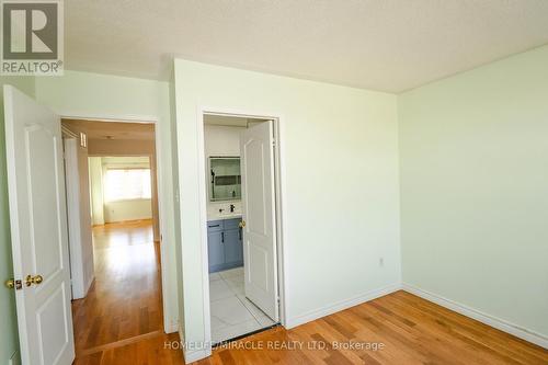 5350 Dryden Avenue, Burlington, ON - Indoor Photo Showing Other Room