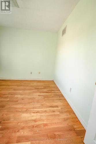 5350 Dryden Avenue, Burlington, ON - Indoor Photo Showing Other Room