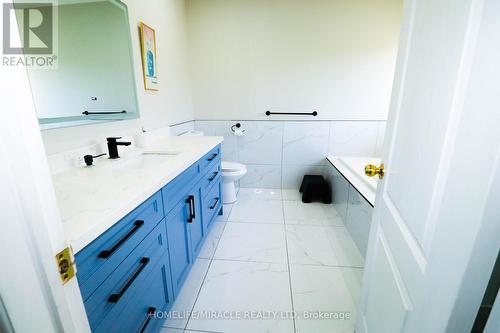 5350 Dryden Avenue, Burlington, ON - Indoor Photo Showing Bathroom