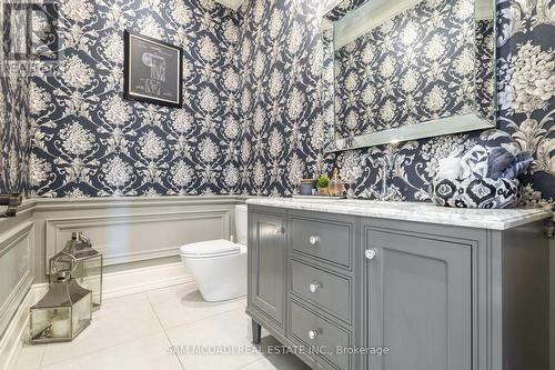 6195 Milburough Line, Burlington, ON -  Photo Showing Bathroom