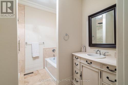 6195 Milburough Line, Burlington, ON - Indoor Photo Showing Bathroom