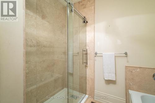 6195 Milburough Line, Burlington, ON - Indoor Photo Showing Bathroom