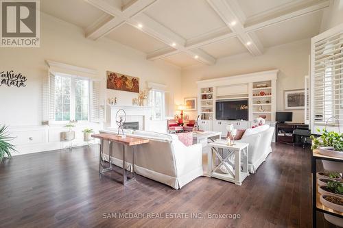 6195 Milburough Line, Burlington, ON - Indoor Photo Showing Living Room With Fireplace