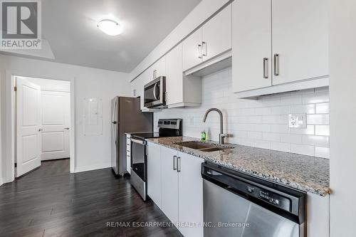 305 - 195 Commonwealth Street, Kitchener, ON - Indoor Photo Showing Kitchen With Stainless Steel Kitchen With Double Sink With Upgraded Kitchen