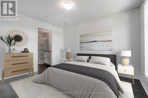 305 - 195 Commonwealth Street, Kitchener, ON - Indoor Photo Showing Bedroom