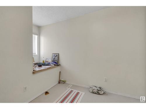 #20 1580 Mill Woods E Nw, Edmonton, AB - Indoor