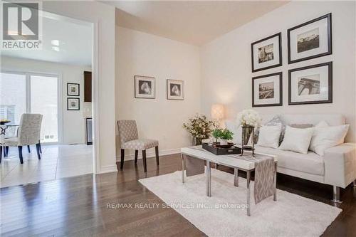 70 Ebury Drive W, Brampton, ON - Indoor Photo Showing Living Room