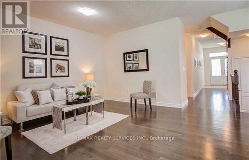 70 Ebury Drive W, Brampton, ON - Indoor Photo Showing Living Room