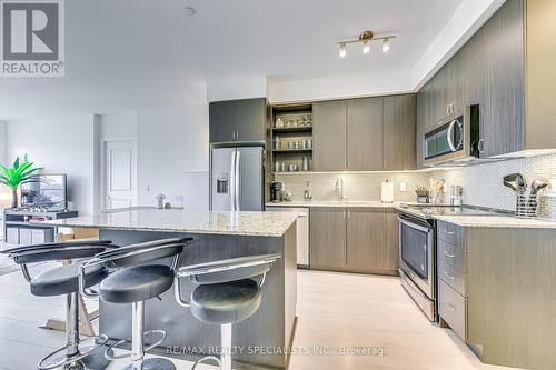 902 - 4655 Glen Erin Drive, Mississauga, ON - Indoor Photo Showing Kitchen With Upgraded Kitchen