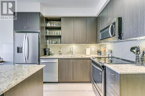 902 - 4655 Glen Erin Drive, Mississauga, ON - Indoor Photo Showing Kitchen With Double Sink With Upgraded Kitchen