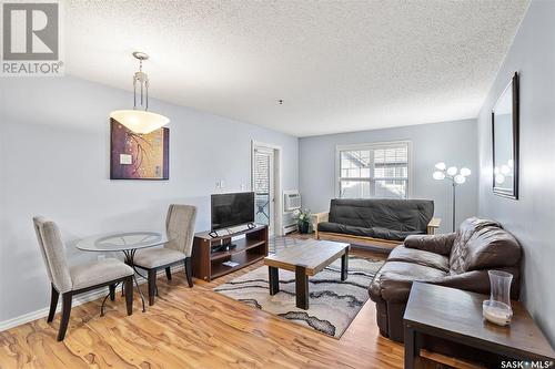 B210 103 Wellman Crescent, Saskatoon, SK - Indoor Photo Showing Living Room