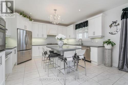 44 Orchard Drive, Mono, ON - Indoor Photo Showing Kitchen With Upgraded Kitchen