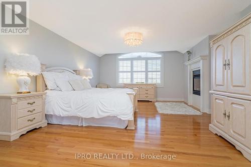 44 Orchard Drive, Mono, ON - Indoor Photo Showing Bedroom