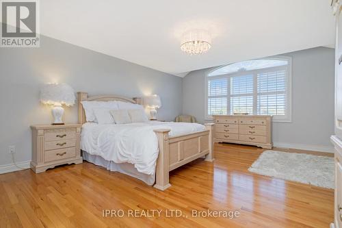 44 Orchard Drive, Mono, ON - Indoor Photo Showing Bedroom