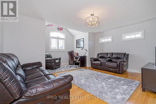 44 Orchard Drive, Mono, ON - Indoor Photo Showing Living Room