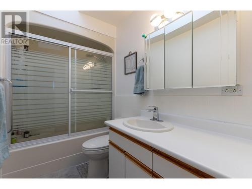 135 Kelly Street, Prince George, BC - Indoor Photo Showing Bathroom